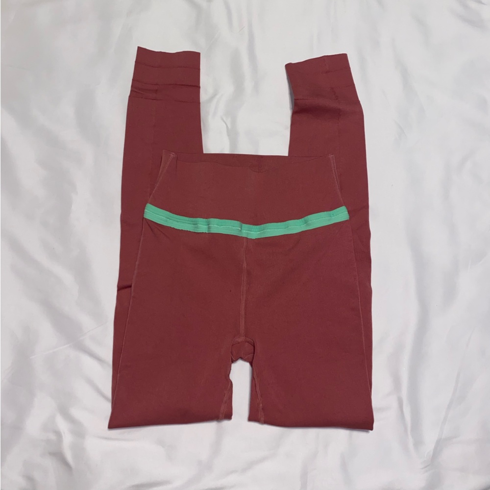 Pink Fabletics Leggings